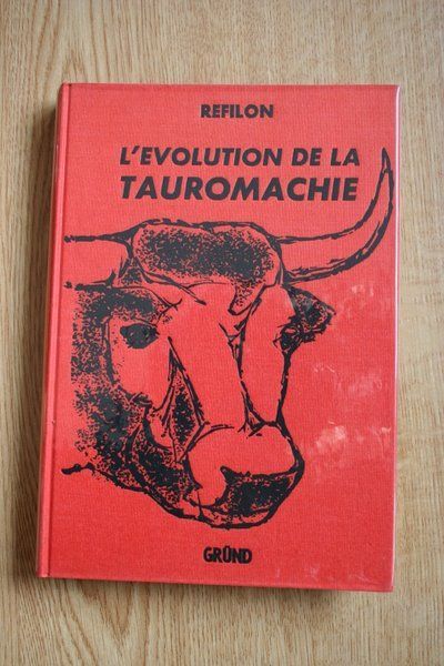 L'evolution de la tauromachie du Cid Campeador à Luis Miguel "Dominguín". Préface du Duc de Lévis Mirepoix.