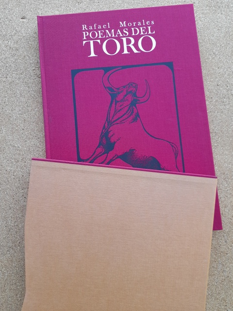 Poemas del Toro. Facsímil de los manuscritos autógrafos y de la primera edición de 1993.
