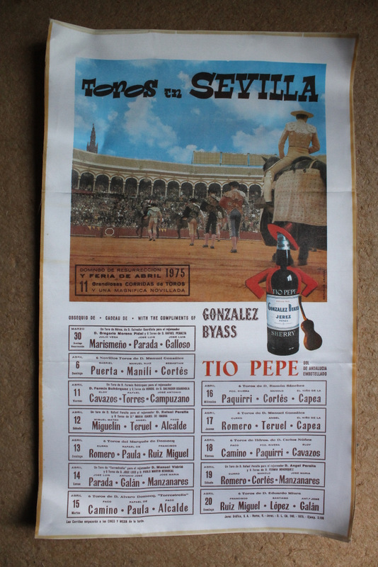 Cartel de toros de Sevilla. Domingo de Resurrección y Feria de Abril 1975. Dias 30 de marzo al 20 de abril.