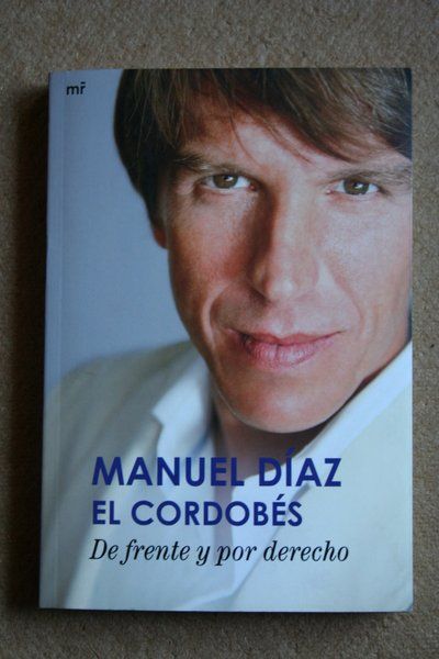 De frente y por derecho.