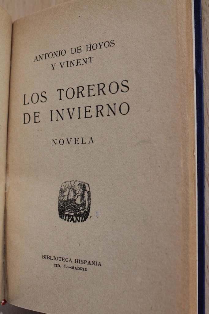 Toreros de invierno. Comedia en tres actos. Versión castellana de Ricardo Estrada y Luis Viola.