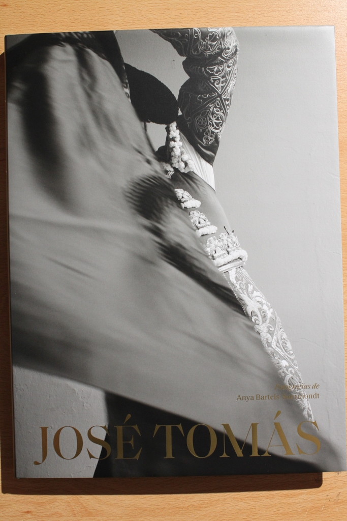 José Tomás. Fotografías de Anya Bartels-Suermondt comisaraiadas por John Paton.