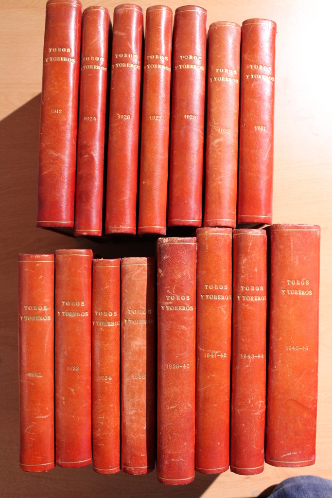 Toros y Toreros. Resúmenes crítico-estadísticos de las temporadas. Años: 1912, 1924, 1926, 1927, 1928, 1929, 1931, 1932, 1933, 1934, 1935, 1936-40, 1941-42, 1943-44, 1945-46.