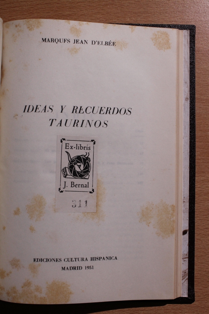 Ideas y recuerdos taurinos.