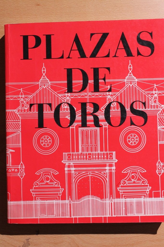 Plazas de toros. Ministerio de Obras Públicas, Transportes y Medio Ambiente.