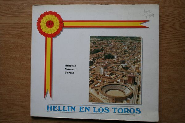 Hellín en los toros.