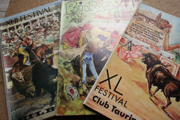 Festival del Club Taurino de Bilbao. Director: Emiliano Uruñuela \"Litri\". Ofrecemos los anuarios de 1973, 1974, 1975.