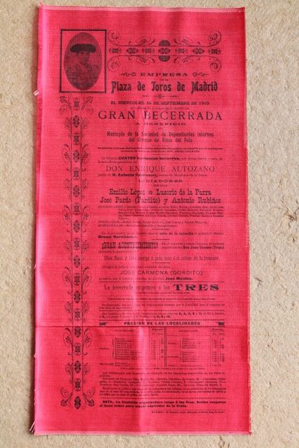 Cartel de toros de Madrid. 28 de septiembre de 1910. Gran becerrada a beneficio del Montepío de la Sociedad de Dependientes Internos del Gremio de Vinos del País
